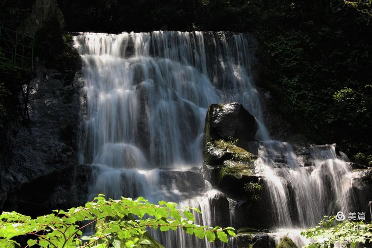 藏龙百瀑风景区-图1