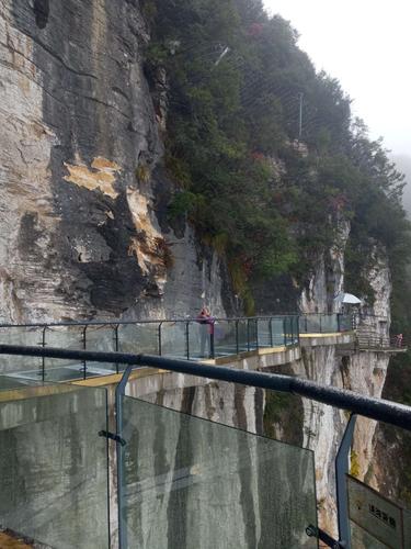 云阳龙缸风景区玻璃桥-图2