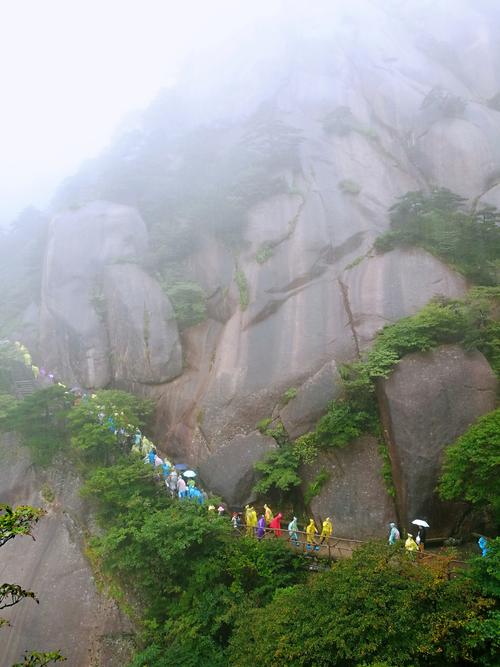 黄山风景区下雨好玩吗-图2