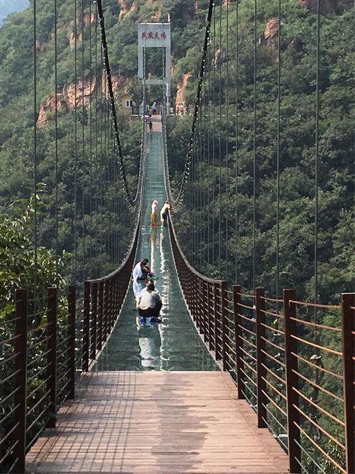 新密尖山风景区玻璃桥-图3