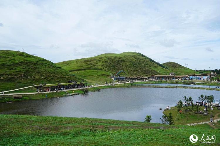 仰天湖草原风景区在哪-图2