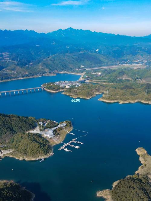 武当山太极湖风景区-图1