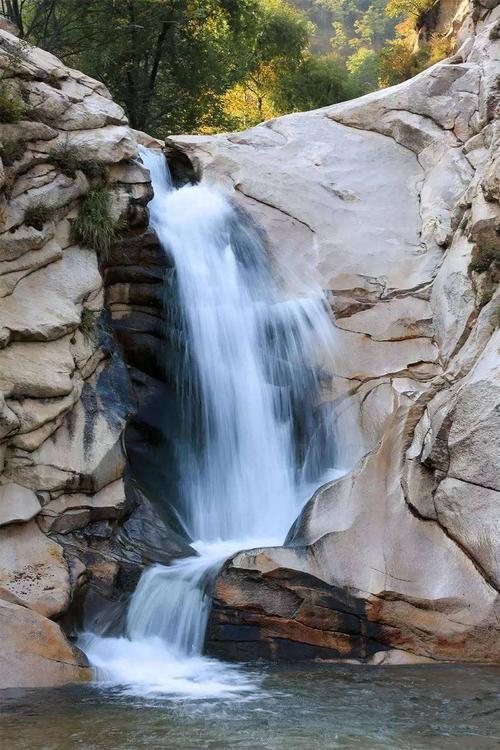 易县蔡家峪龙潭风景区-图1