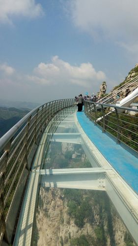 淄川潭溪山风景区玻璃-图1