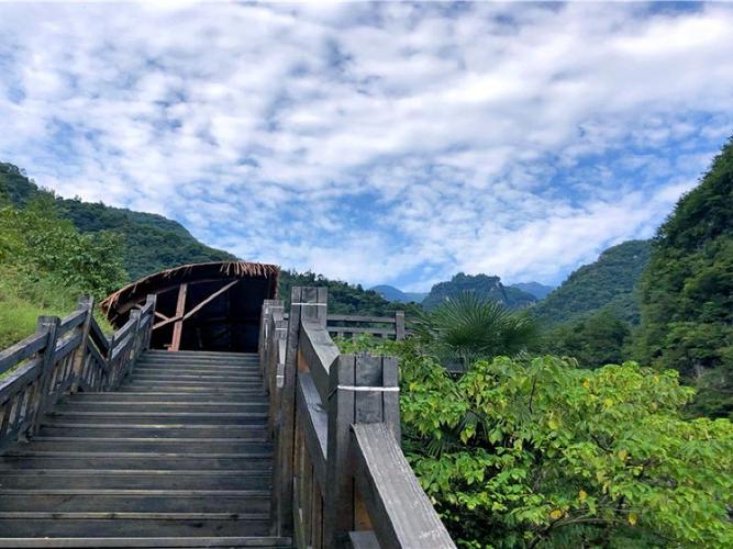 神农架太和山风景区-图1