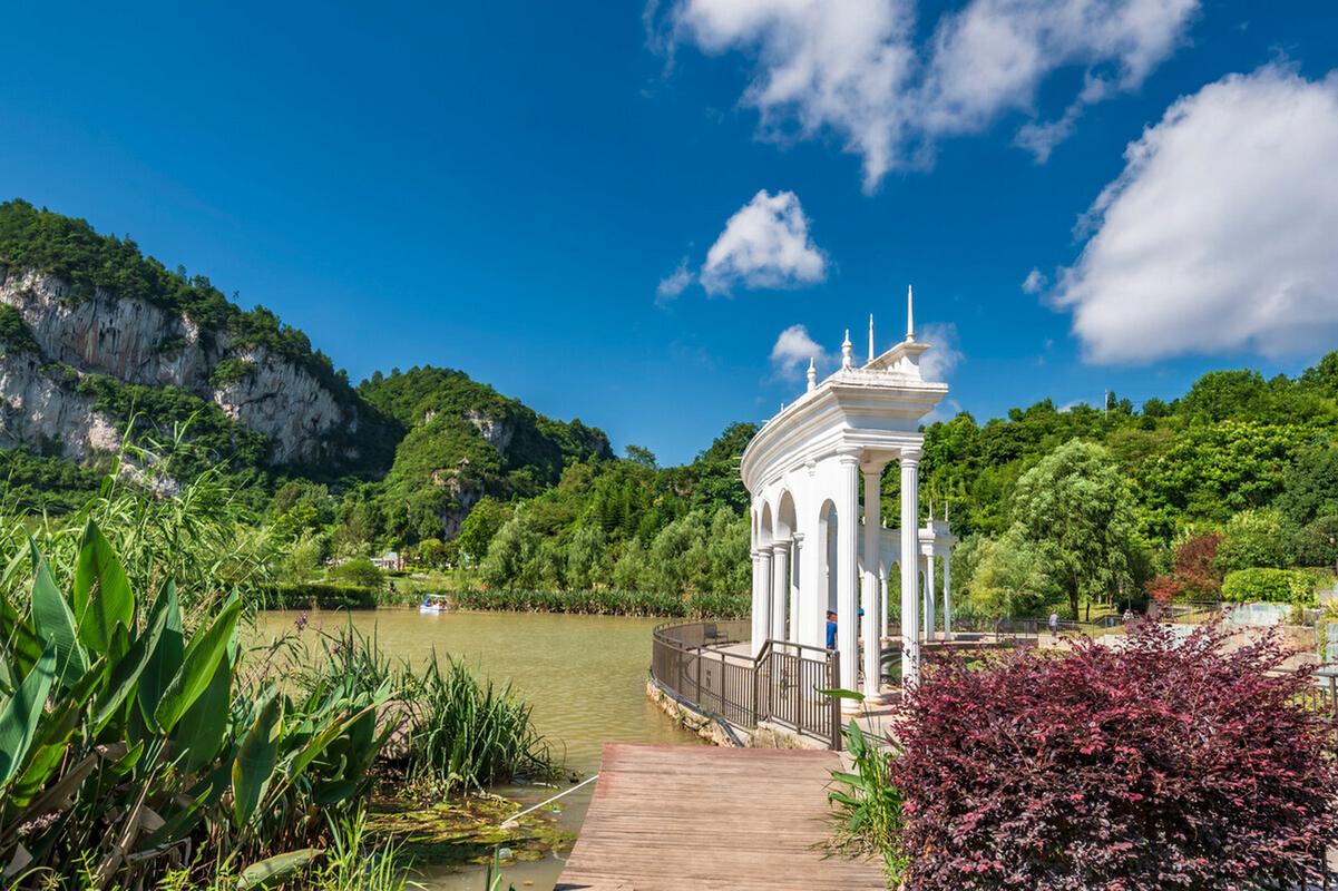 桐梓小西湖自然风景区-图1