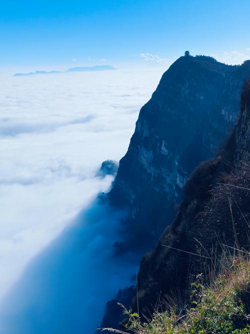 峨眉山金顶山风景区-图1