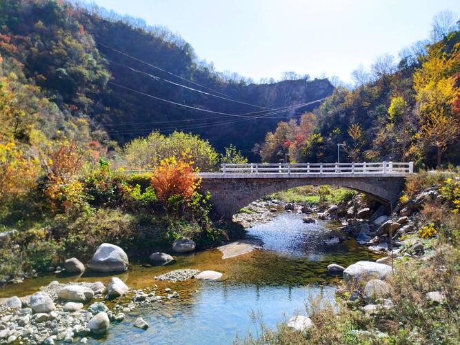 龙池曼风景区怎么样-图1