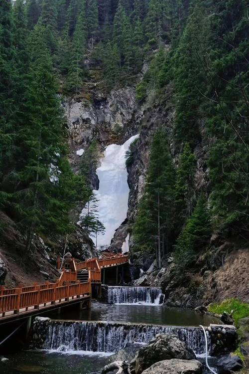 庙尔沟风景区-图1