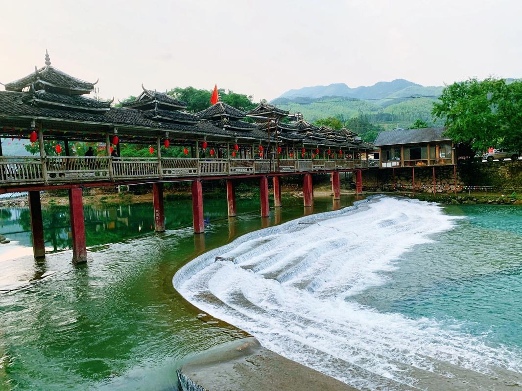 雨卜苗寨景区-图1