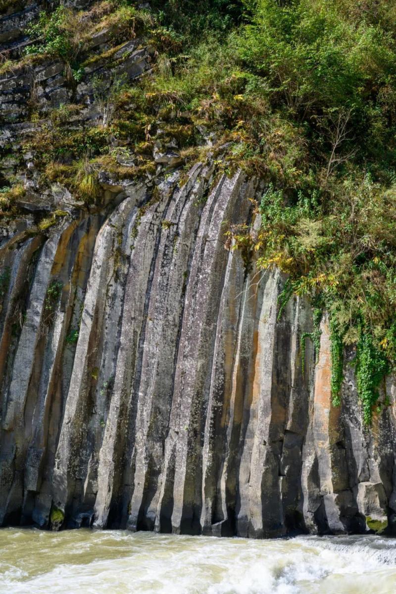 腾冲柱状节理景区-图3