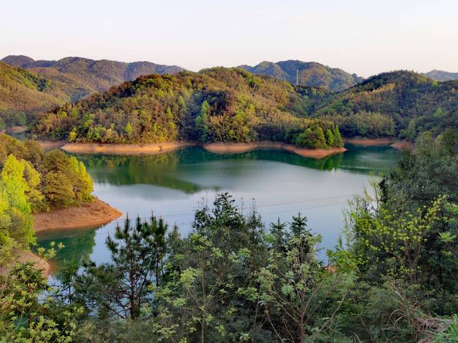 乌川湖风景区-图1