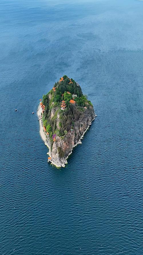 抚仙湖孤岛风景区-图1