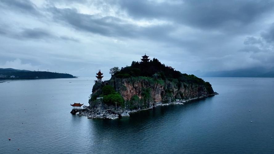 抚仙湖孤岛风景区-图3