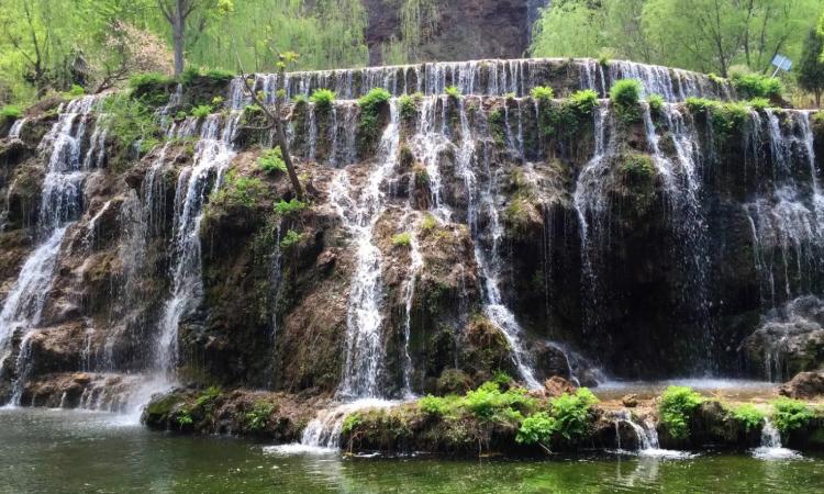 平山忽忽水风景区-图1