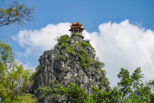 北流勾漏洞风景区-图1