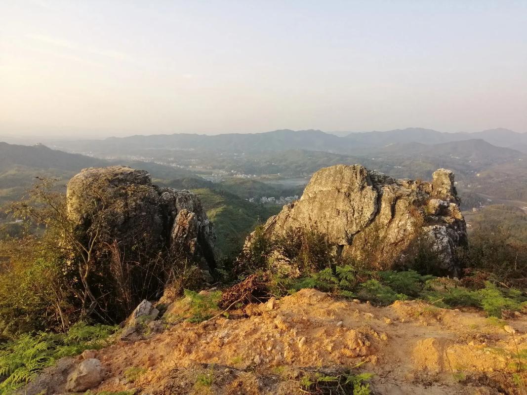 麦市鸡笼山风景区-图1