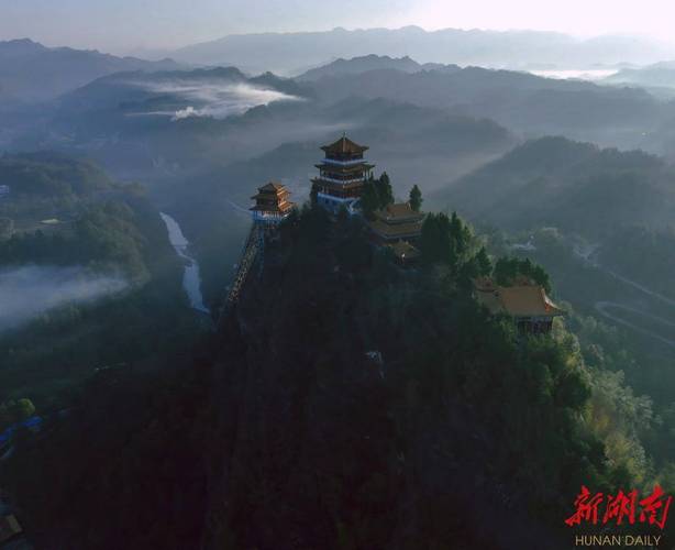 湖南龙山景区-图1