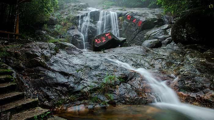 阿荣旗仙人洞景区-图1