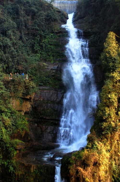 黄连河旅游攻略，如何规划一次完美的旅行体验？-图1