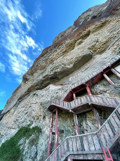 灵通山旅游攻略，如何规划一次完美的旅行体验？-图1