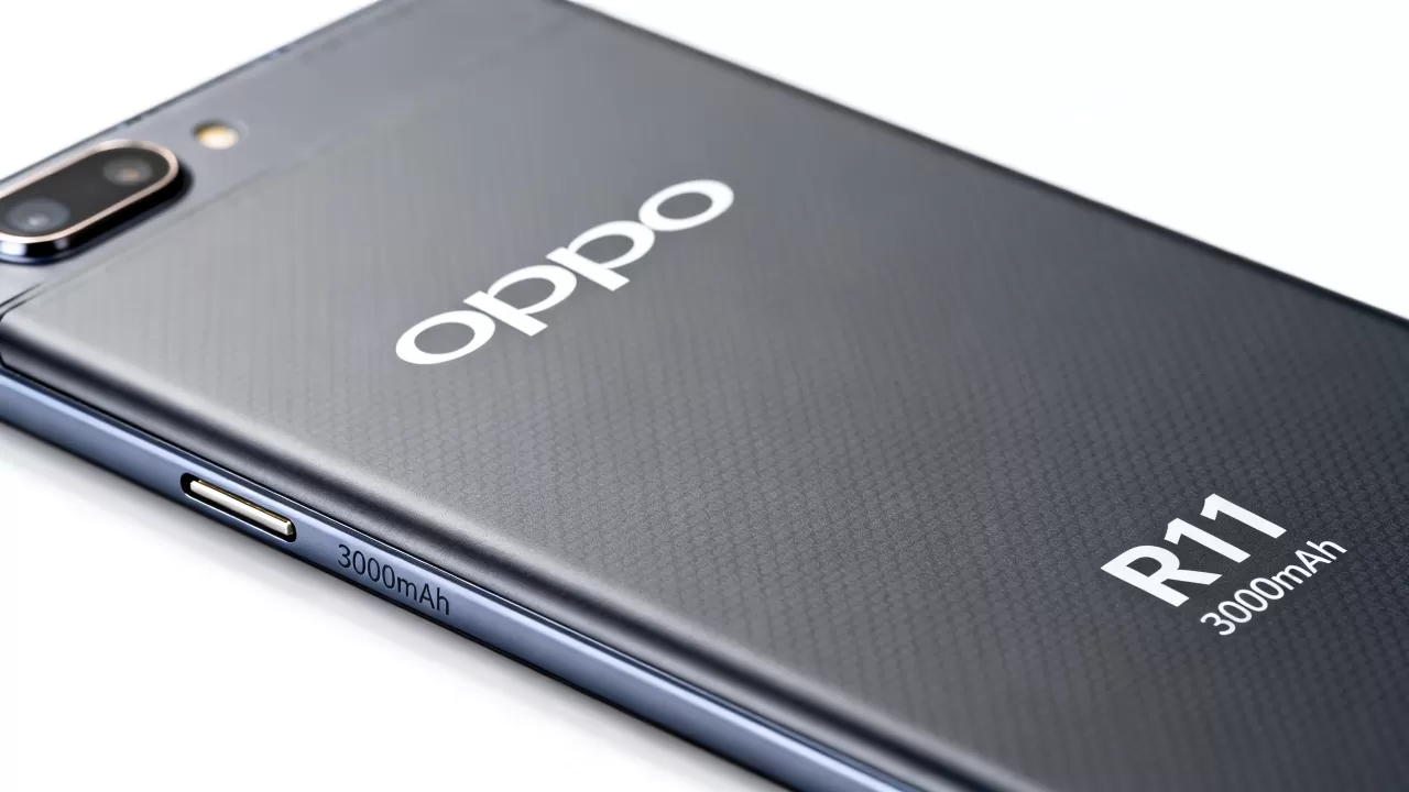 oppor11电池长什么样，oppo r11电池容量多大