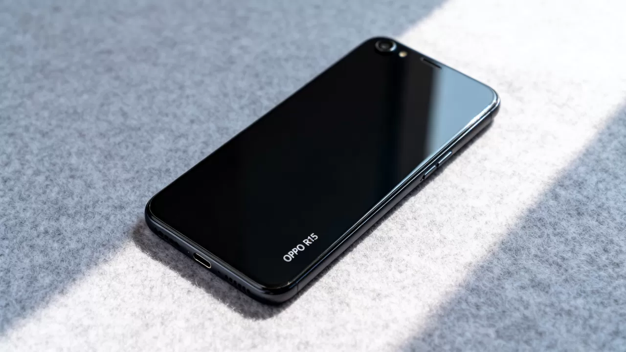 oppor15黑色是什么版，OPPO R15黑色版本