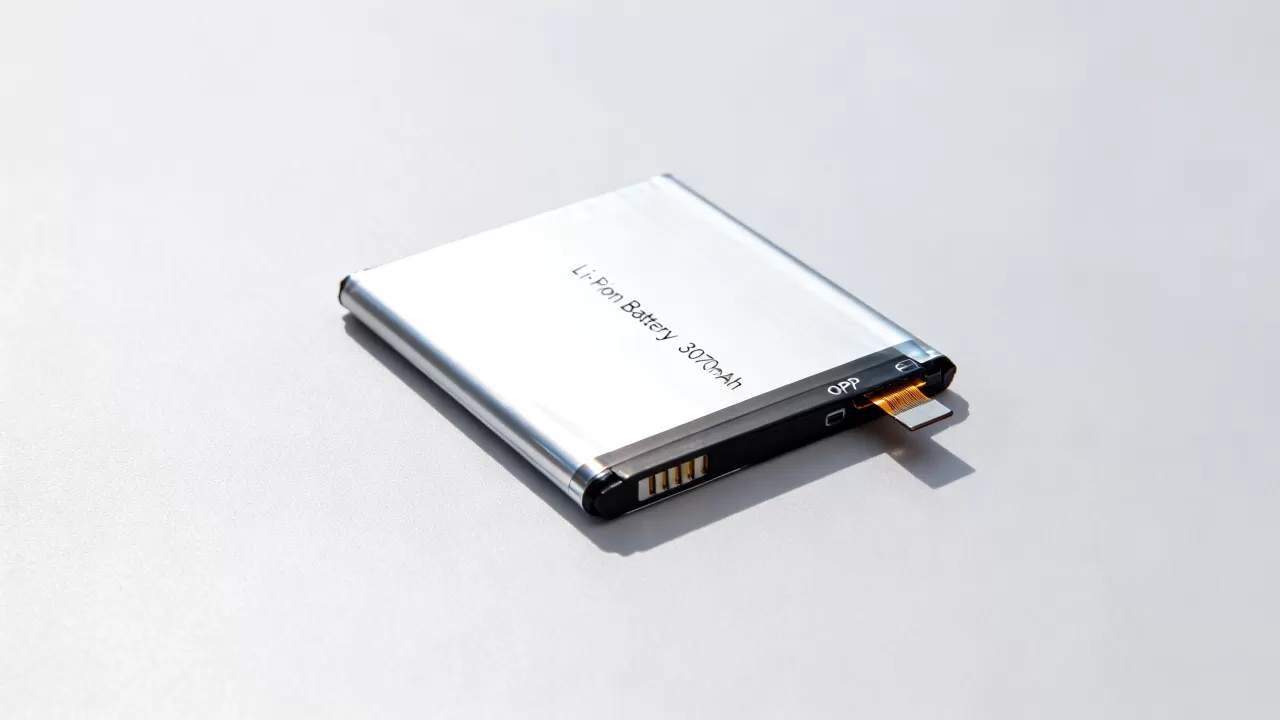 OPPOR7s电池是什么样的，OPPOR7s电池容量多大