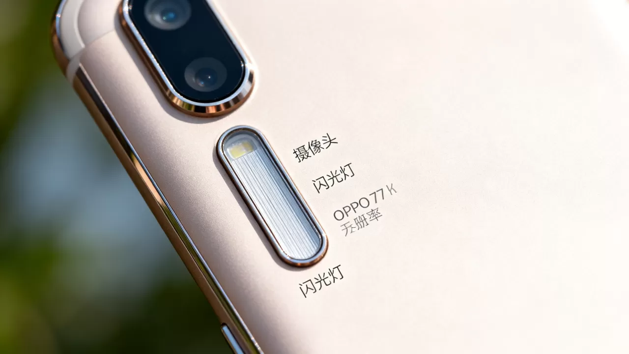 oppor7plus摄像头旁边的是什么,oppor7plus摄像头旁边闪光灯 oppor7plus摄像头旁边的是什么,oppor7plus摄像头旁边闪光灯