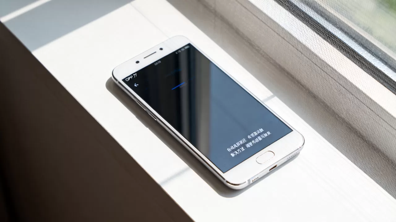 OPPO R7为什么自动亮屏，手机屏幕无故亮起怎么办