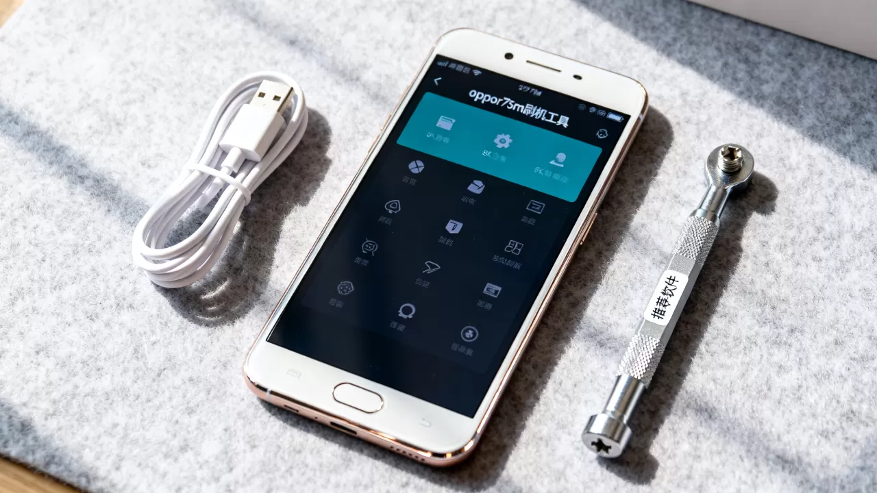 oppor7sm用什么软件刷机,oppor7sm手机刷机工具 oppor7sm用什么软件刷机,oppor7sm手机刷机工具