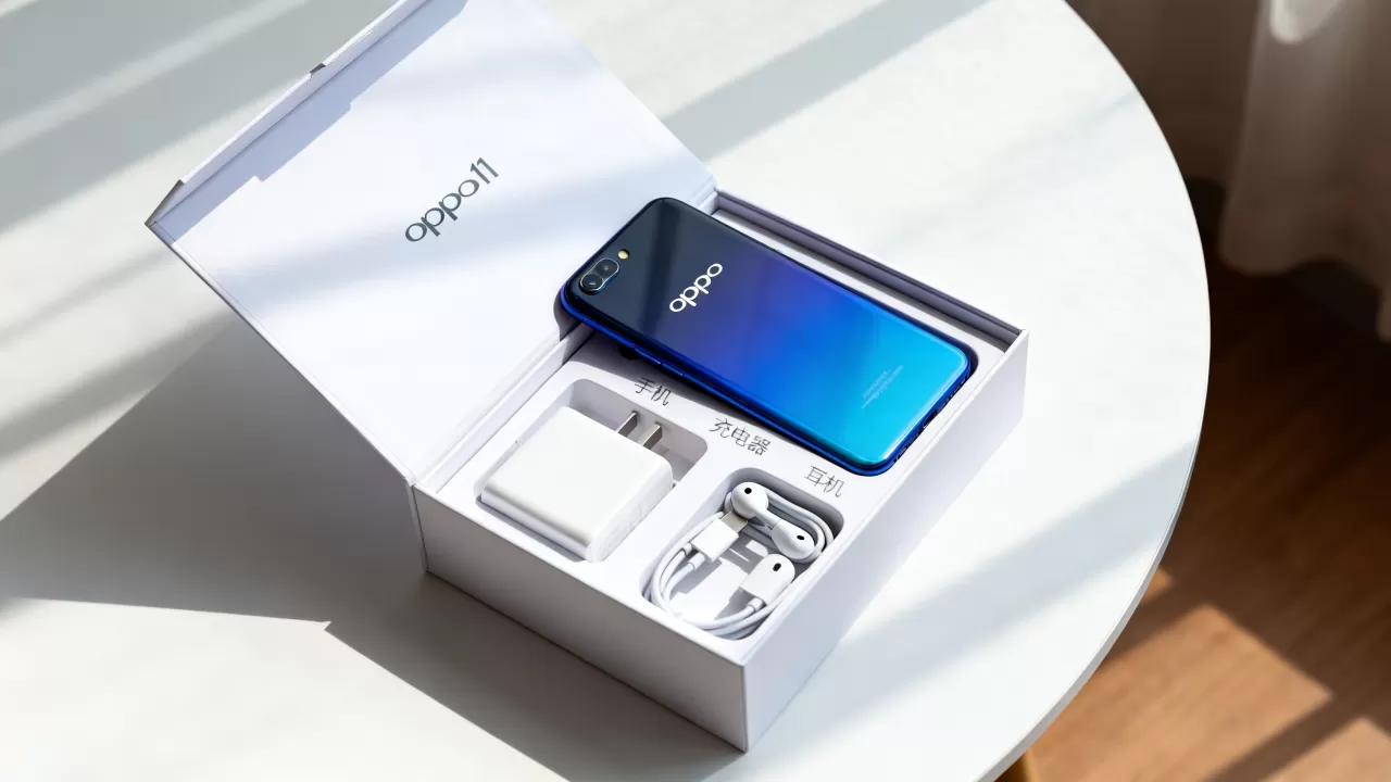 oppor11礼盒有什么,oppo r11礼盒包含哪些配件 oppor11礼盒有什么,oppo r11礼盒包含哪些配件