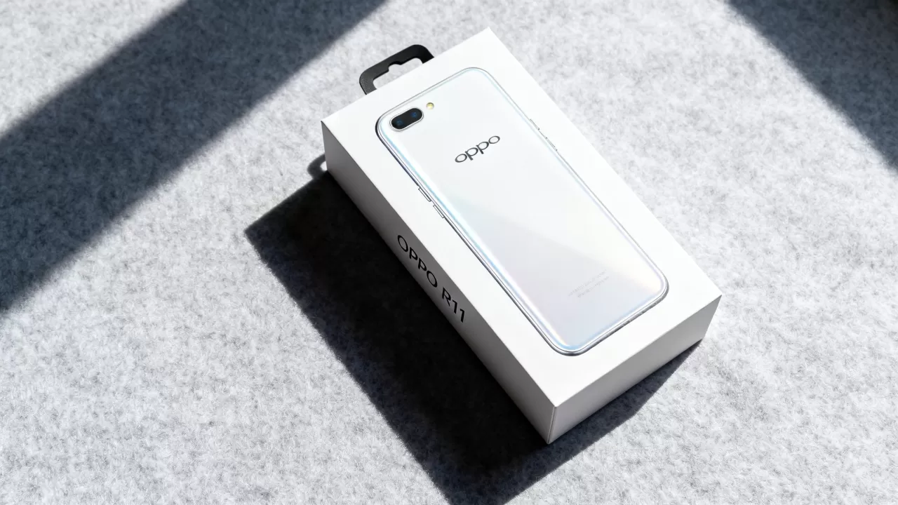 OPPO R11包装什么样,OPPO R11包装盒图片 OPPO R11包装什么样,OPPO R11包装盒图片