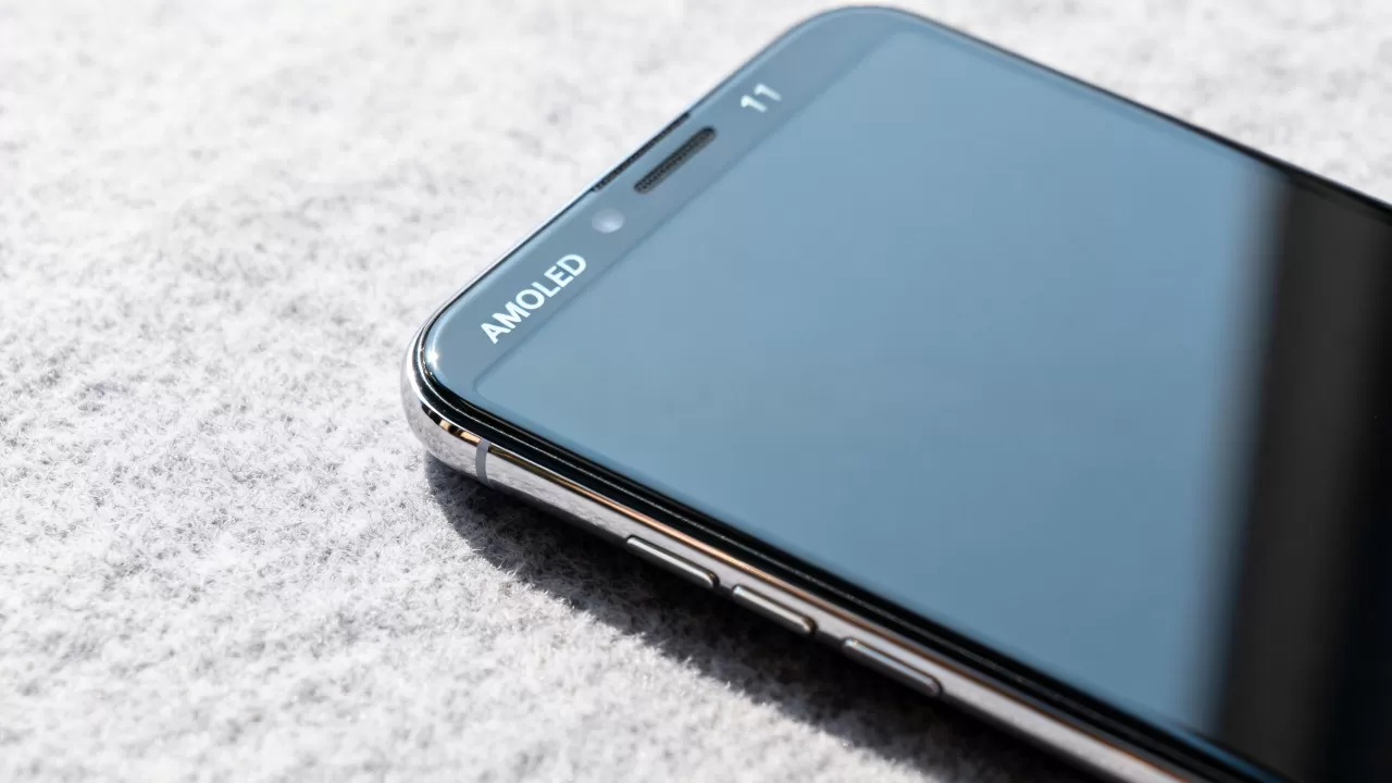 OPPO R11采用什么屏幕？OPPO R11屏幕材质是AMOLED吗