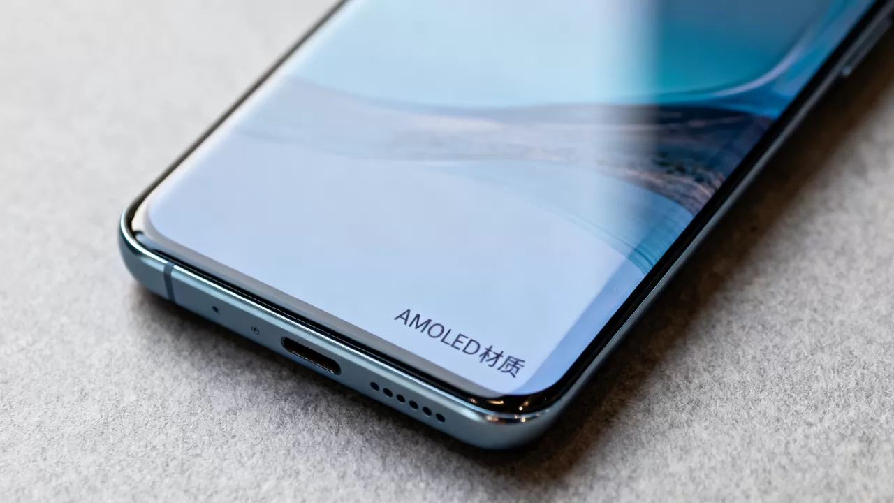 OPPO Reno4 Pro屏幕是什么材质？AMOLED材质