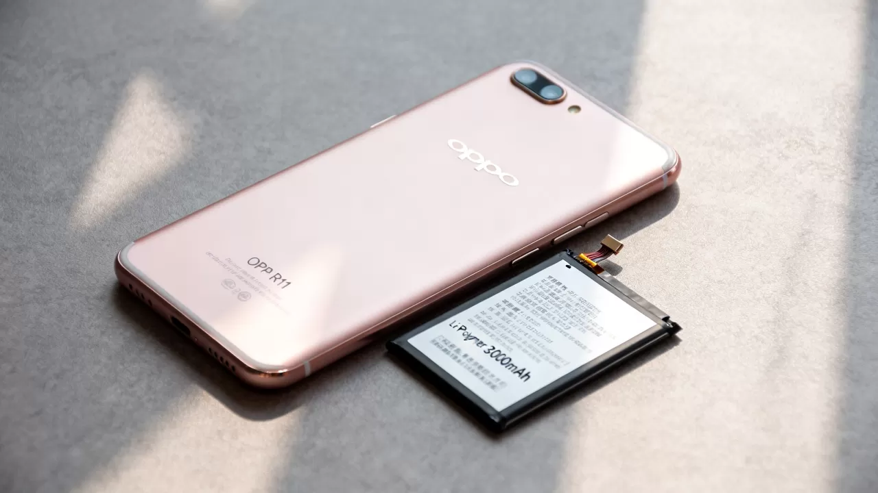 oppor11采用什么电池，oppo r11电池容量多大