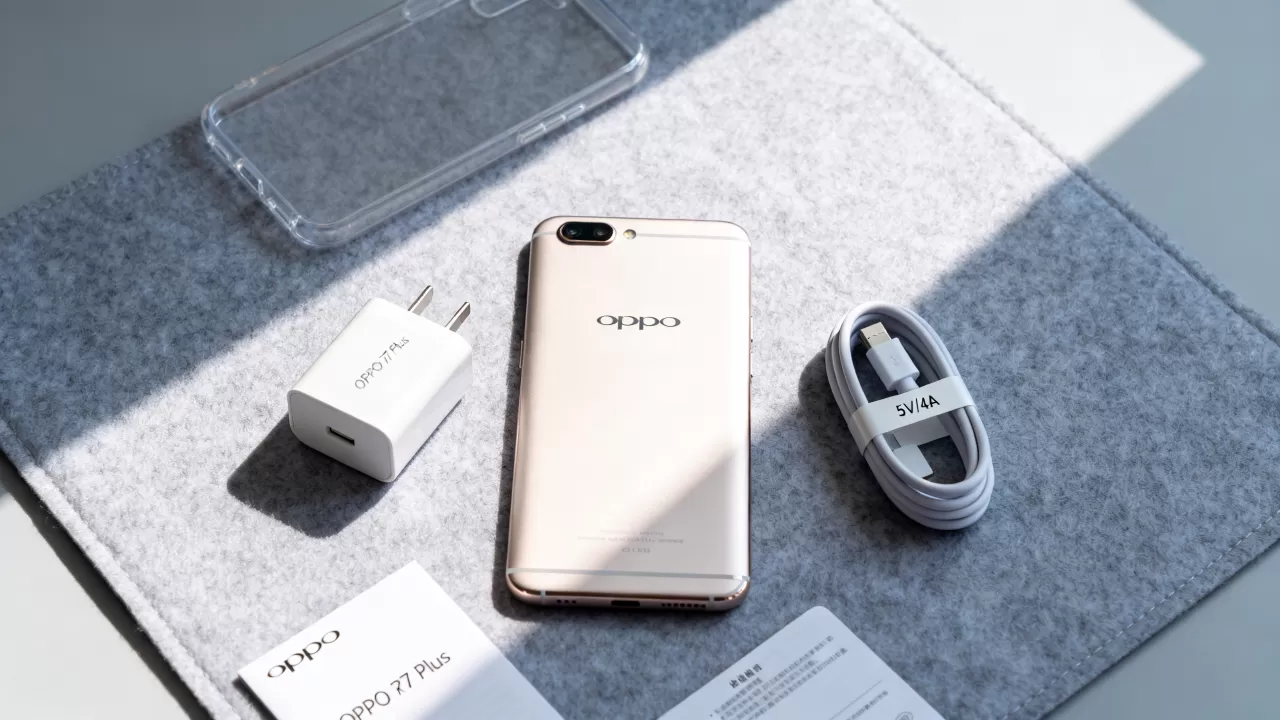 OPPO R7 Plus自带什么产品?手机配件清单 OPPO R7 Plus自带什么产品?手机配件清单