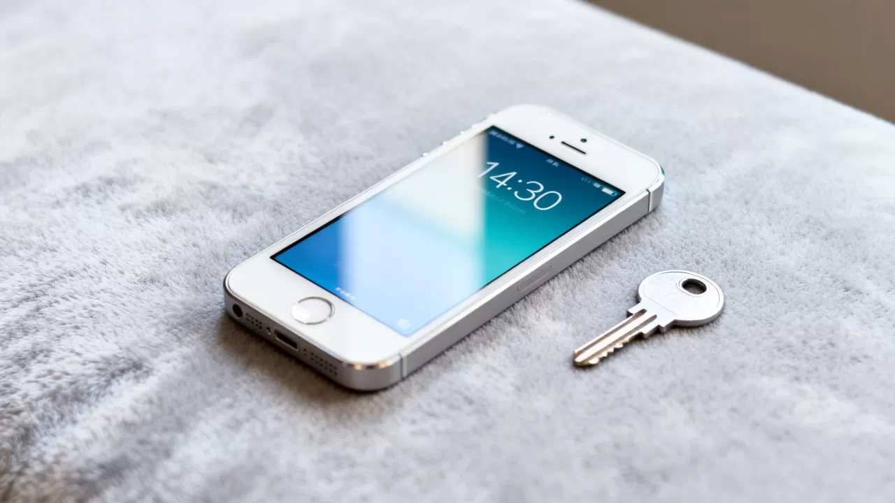 iPhone5s锁屏显示时间,iPhone5s怎么设置锁屏时间 iPhone5s锁屏显示时间,iPhone5s怎么设置锁屏时间