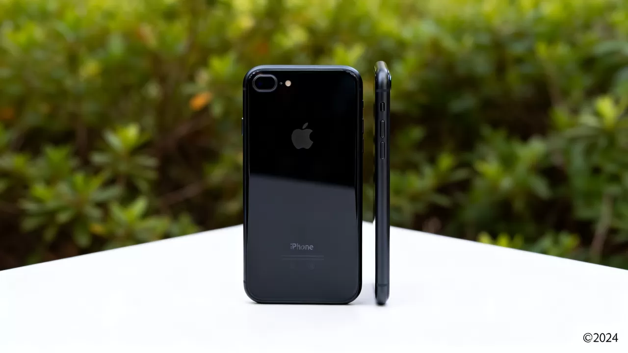 iPhone7高清黑色壁纸怎么找？iPhone7高清黑色壁纸下载，iPhone7黑色壁纸高清大图