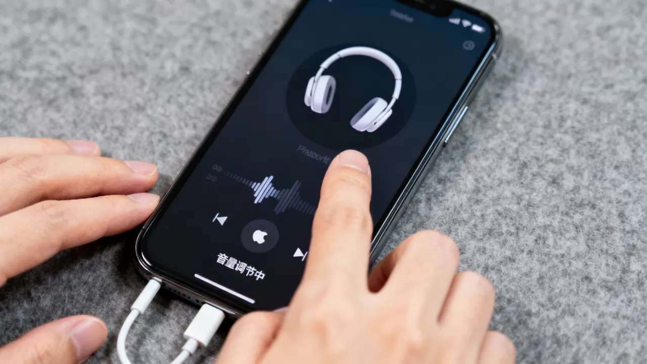 iphone调节耳机音量显示耳机,苹果耳机音量无法调节怎么办 iphone调节耳机音量显示耳机,苹果耳机音量无法调节怎么办